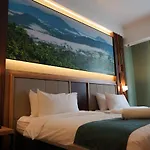 Hotel 17