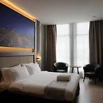 Hotel 17