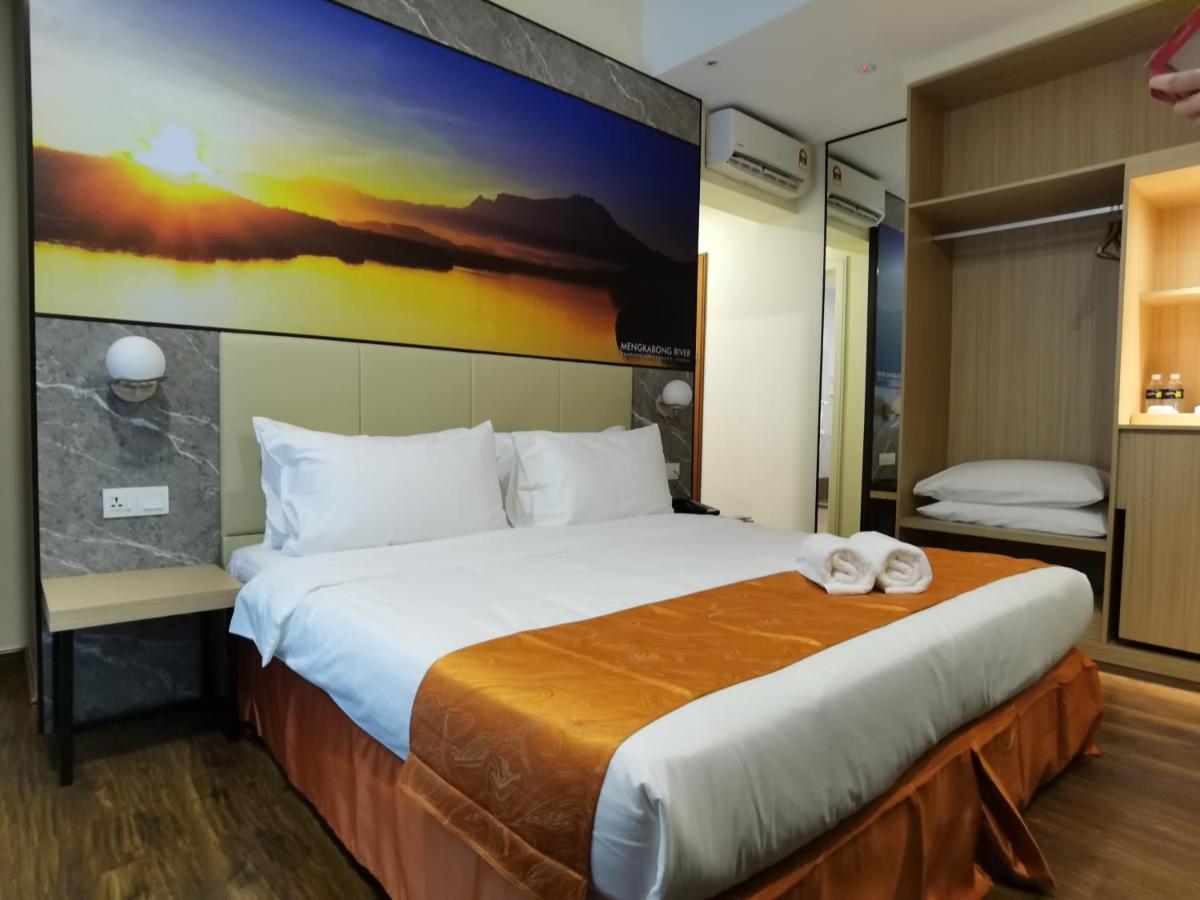 Hotel 17 3*