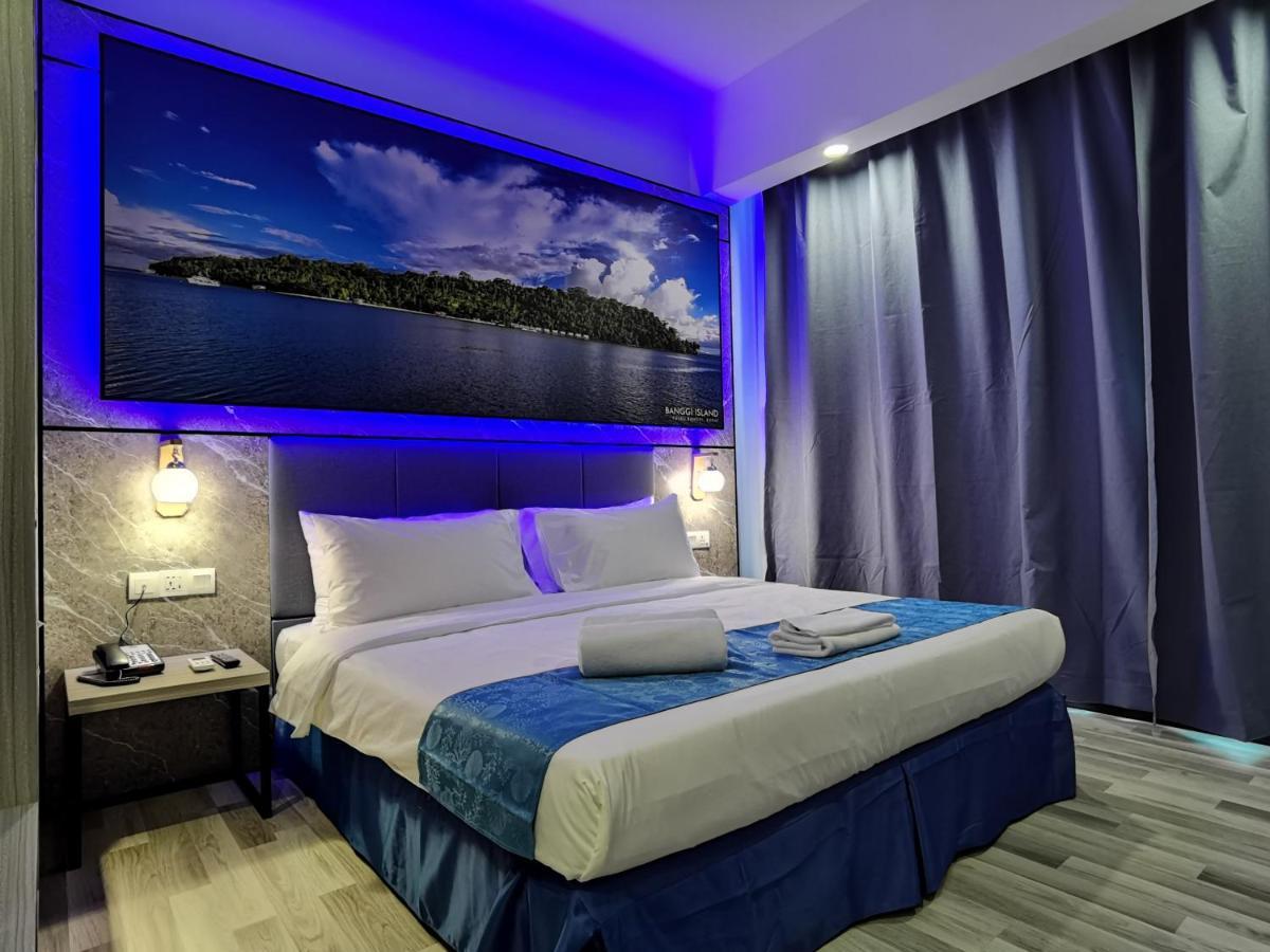 Hotel 17 3*